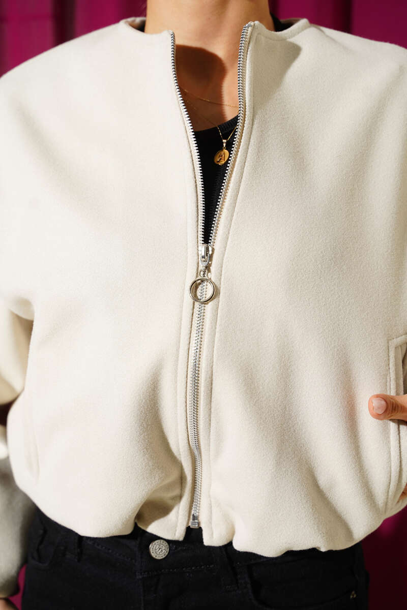 Kurze Jacke aus Kaschmir mit elastischem Bündchen