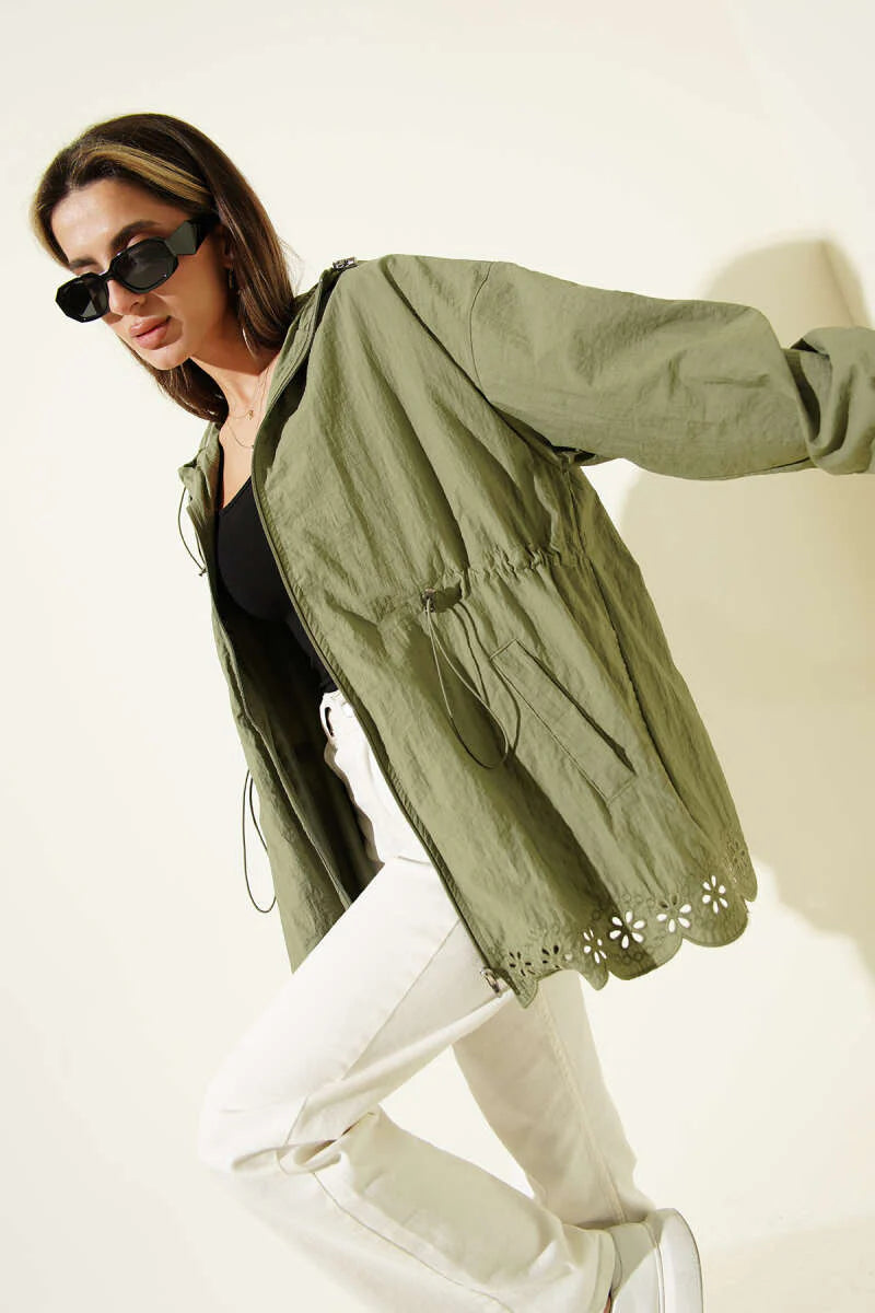 Trenchcoat mit Stickerei-Details und Kapuze