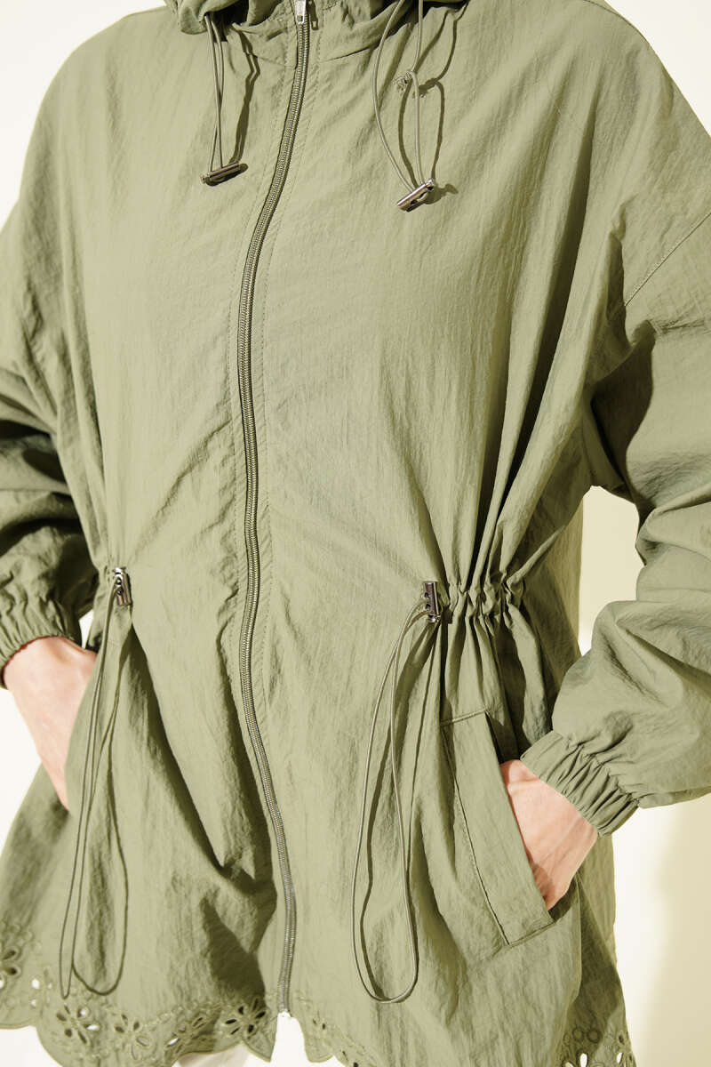 Trenchcoat mit Stickerei-Details und Kapuze