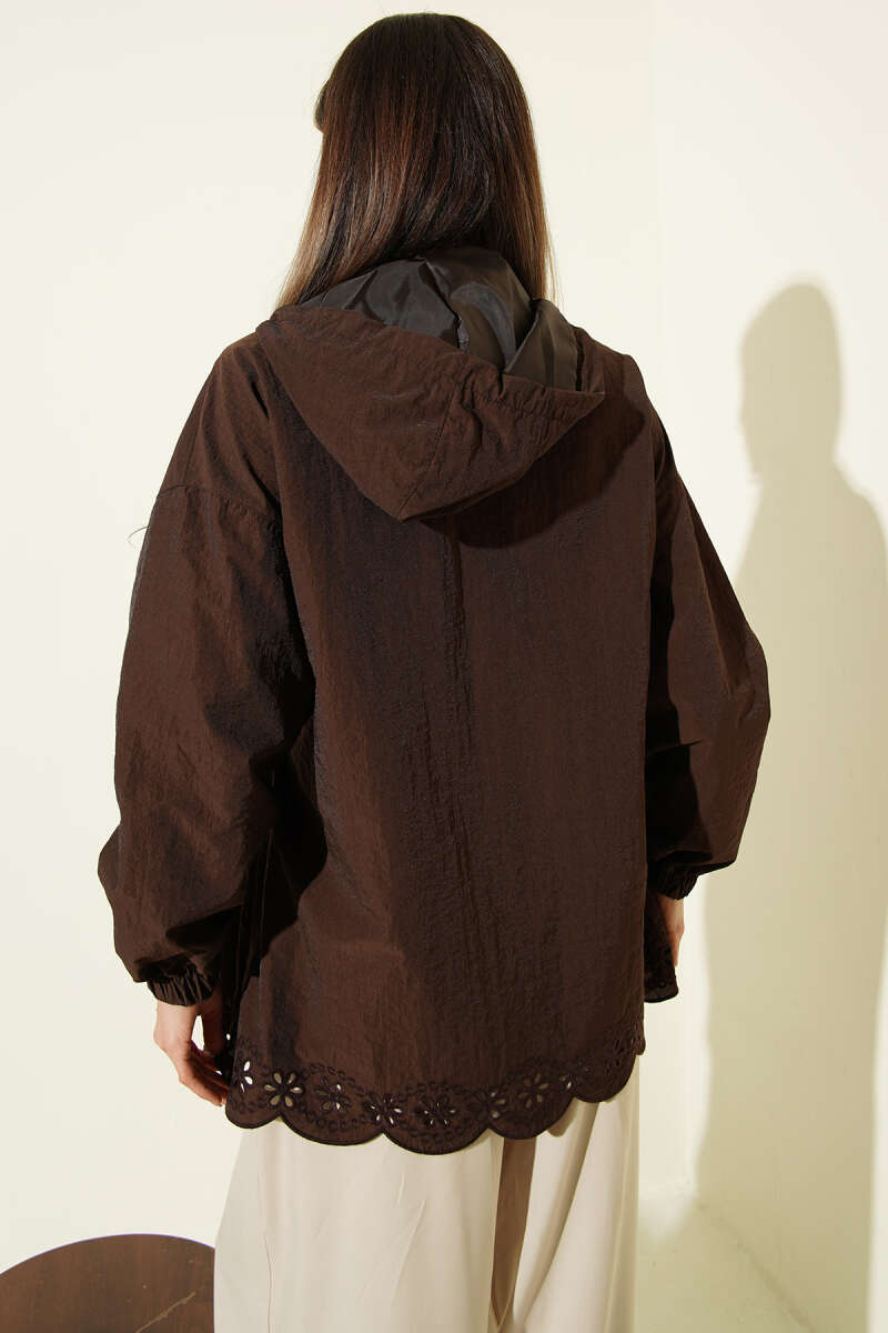 Trenchcoat mit Stickerei-Details und Kapuze