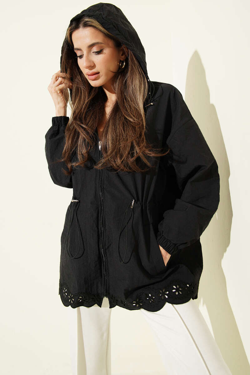 Trenchcoat mit Stickerei-Details und Kapuze