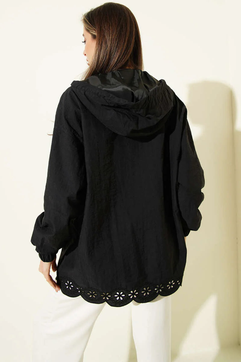 Trenchcoat mit Stickerei-Details und Kapuze