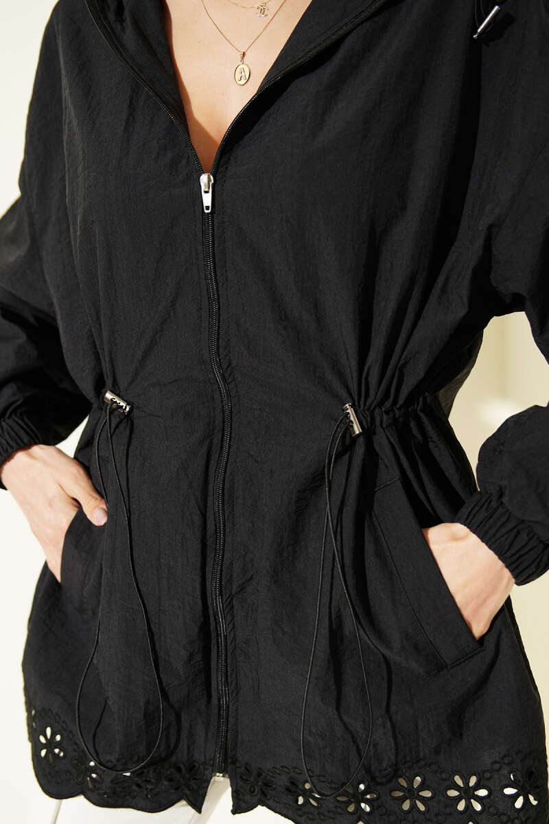 Trenchcoat mit Stickerei-Details und Kapuze