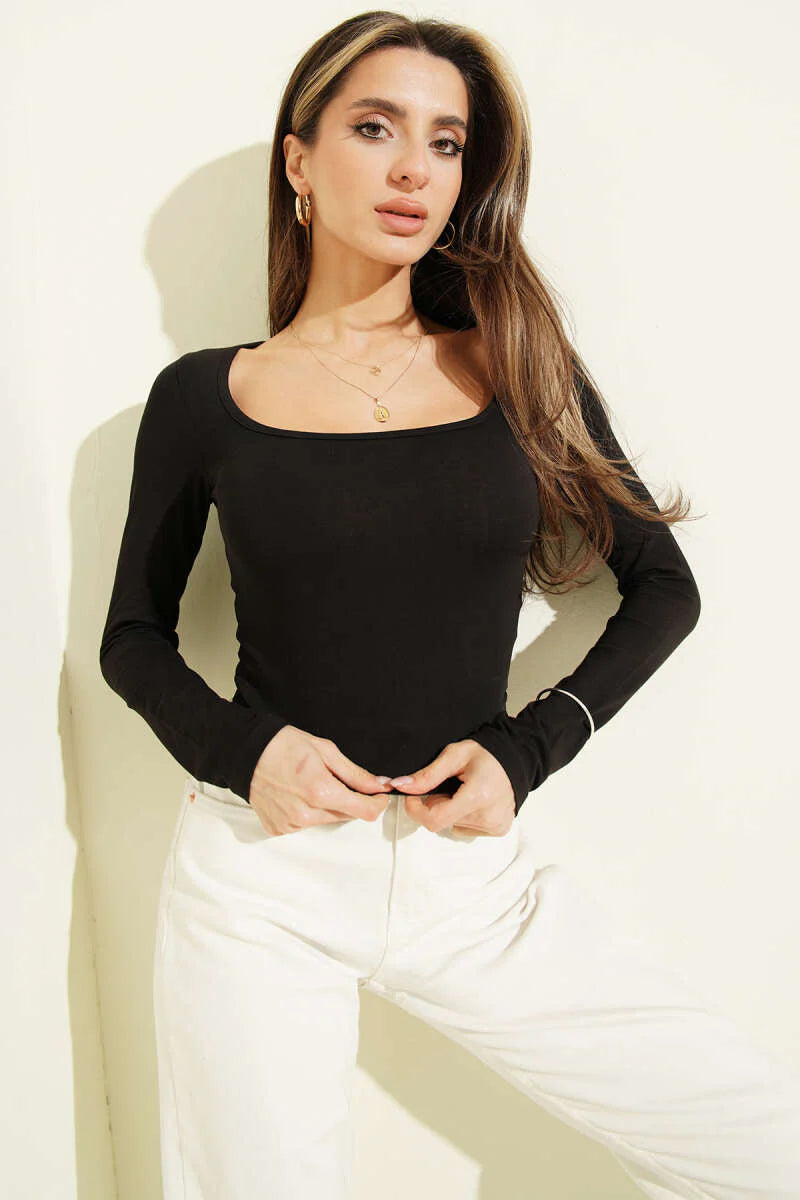 Langarmbluse mit eckigem Ausschnitt