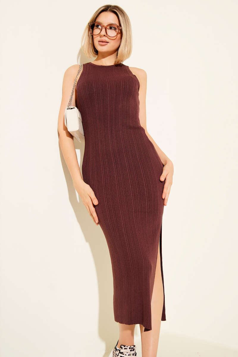 Ärmelloses Strick-Midikleid mit Schlitz